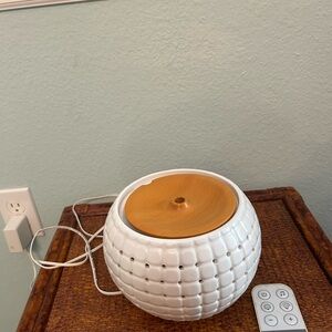 White and Tan Aroma Diffuser